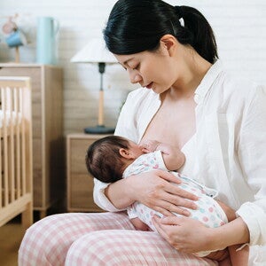 找回育兒自主權 餵母乳由媽媽自己決定 找回育兒自主權 餵母乳由媽媽自己決定
